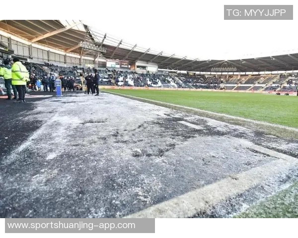 赫尔城赛前18分钟宣布比赛取消引发沃特福德强烈不满质疑决策合理性